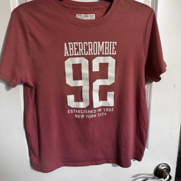 Abercrombie Kids Graphic Tee Size 13/14 –  Pink - Picture 2 of 5